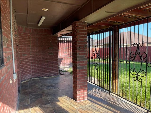 1714 W Hayes Avenue, Alton, TX 78573