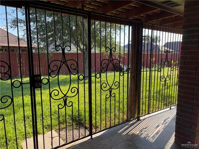 1714 W Hayes Avenue, Alton, TX 78573