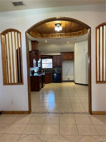 1714 W Hayes Avenue, Alton, TX 78573