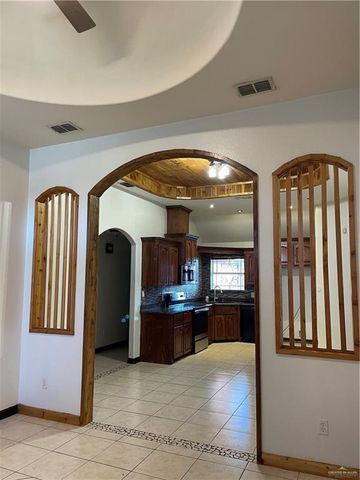 1714 W Hayes Avenue, Alton, TX 78573