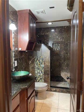 1714 W Hayes Avenue, Alton, TX 78573