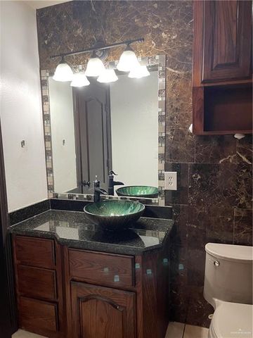 1714 W Hayes Avenue, Alton, TX 78573