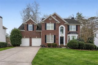 932 Huntsman Trace, Lawrenceville, GA 30045