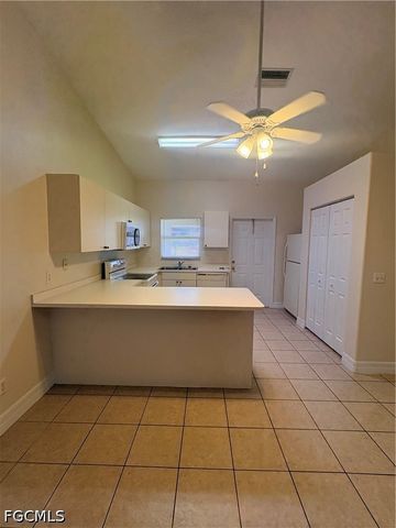 1713 SW 33rd TER, Cape Coral, FL 33914