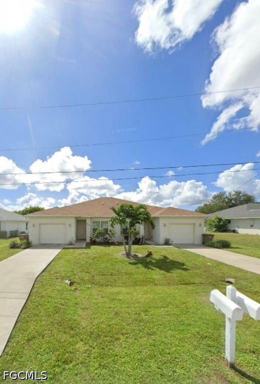 1713 SW 33rd TER, Cape Coral, FL 33914