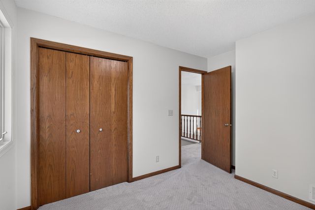 1896 Catalina Drive, Woodbury, MN 55125