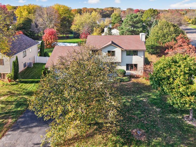 1896 Catalina Drive, Woodbury, MN 55125
