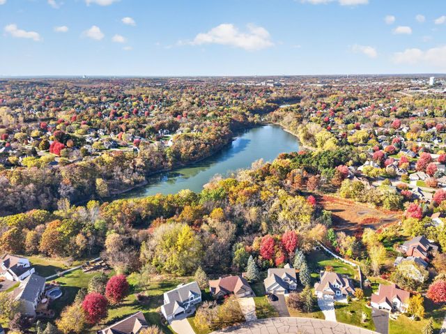 1896 Catalina Drive, Woodbury, MN 55125