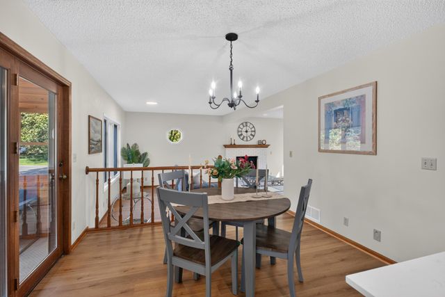 1896 Catalina Drive, Woodbury, MN 55125