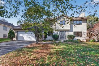 1896 Catalina Drive, Woodbury, MN 55125