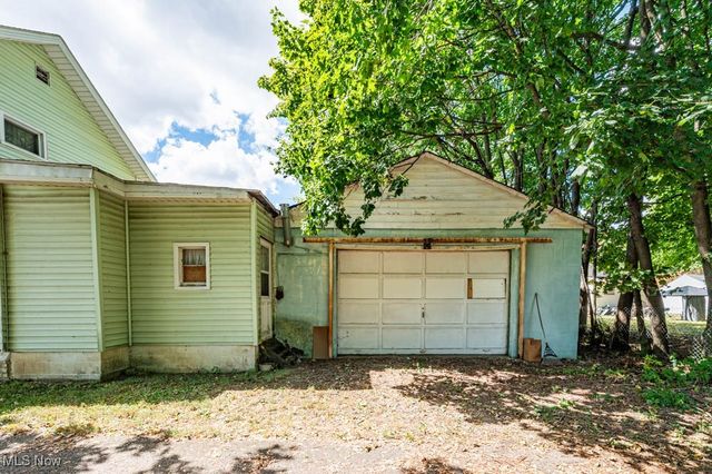 2211 17th Street NE, Canton, OH 44705