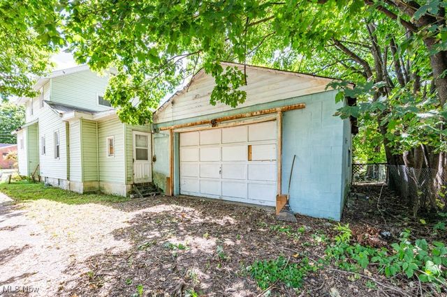 2211 17th Street NE, Canton, OH 44705