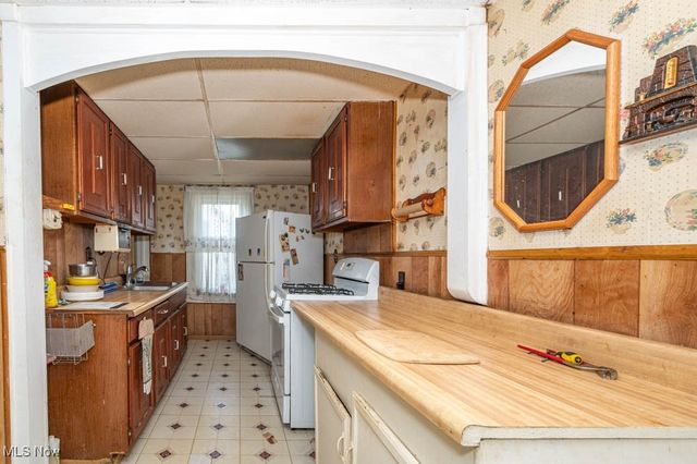 2211 17th Street NE, Canton, OH 44705