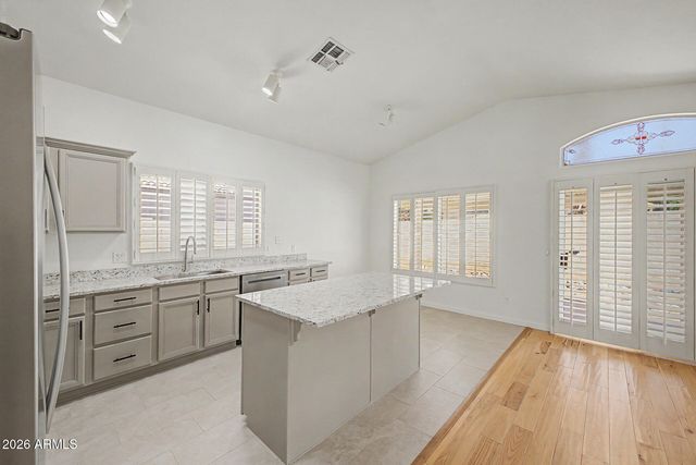 4626 E CHARLESTON Avenue, Phoenix, AZ 85032