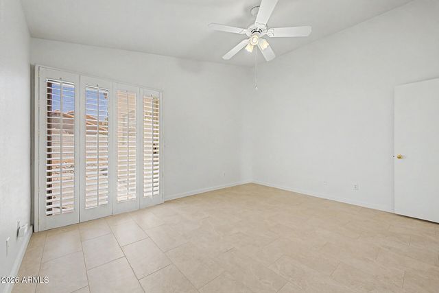 4626 E CHARLESTON Avenue, Phoenix, AZ 85032