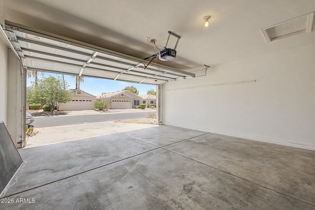 4626 E CHARLESTON Avenue, Phoenix, AZ 85032