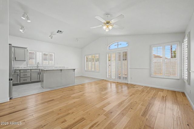 4626 E CHARLESTON Avenue, Phoenix, AZ 85032