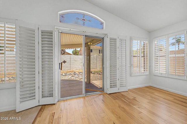 4626 E CHARLESTON Avenue, Phoenix, AZ 85032