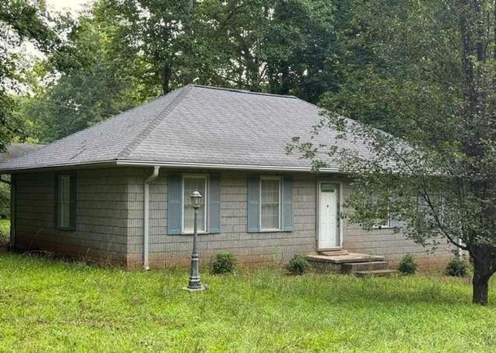 93 Rue Beauregard, Lavonia, GA 30553