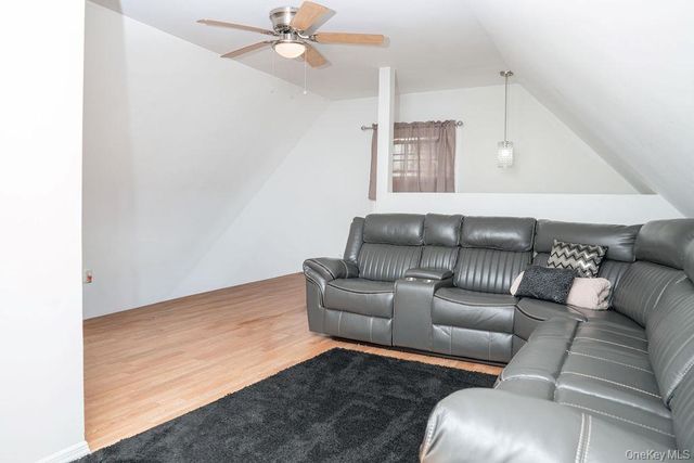 1369 N Clinton Avenue, Bay Shore, NY 11706