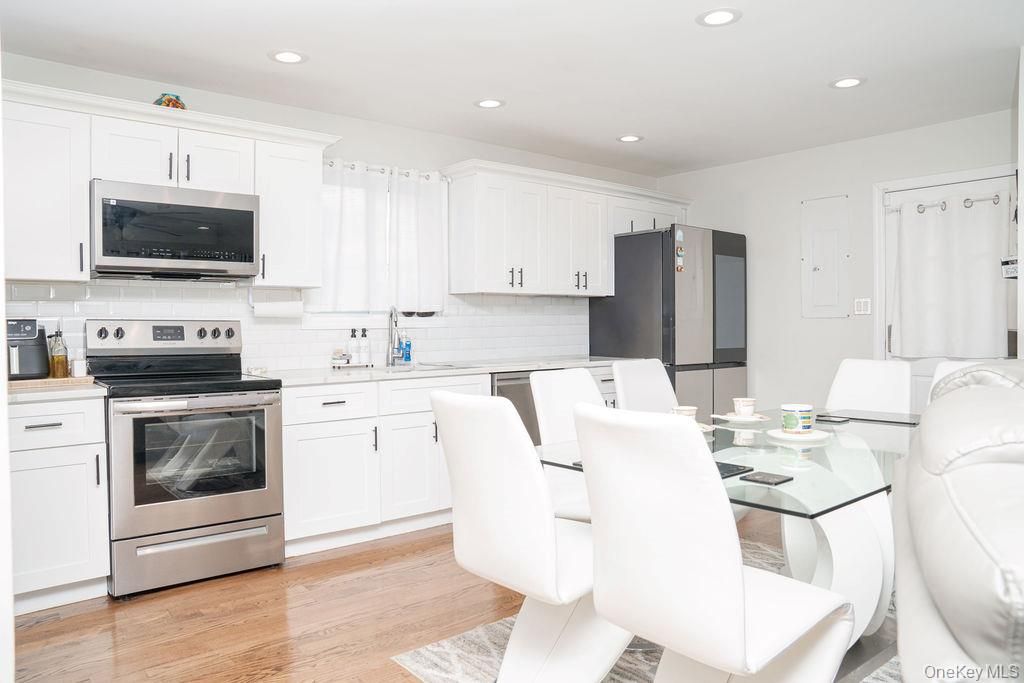 1369 N Clinton Avenue, Bay Shore, NY 11706 — photo 5