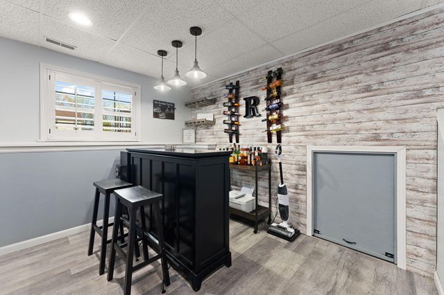 502 Killarney Lane, Valparaiso, IN 46385