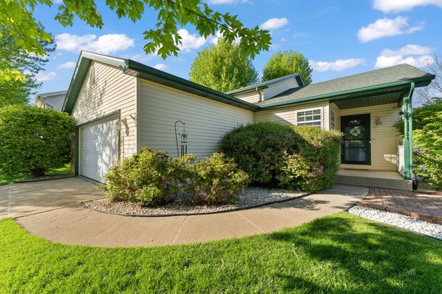 502 Killarney Lane, Valparaiso, IN 46385
