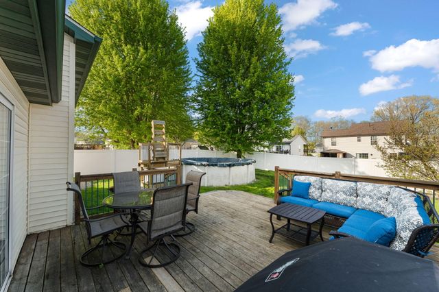 502 Killarney Lane, Valparaiso, IN 46385