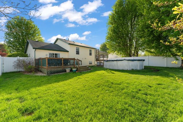 502 Killarney Lane, Valparaiso, IN 46385