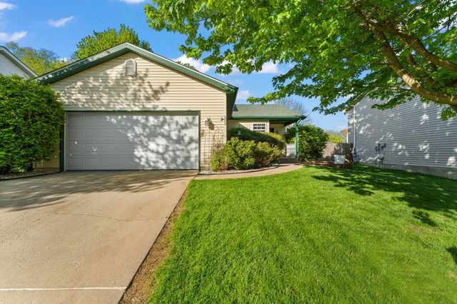 502 Killarney Lane, Valparaiso, IN 46385