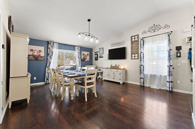 502 Killarney Lane, Valparaiso, IN 46385