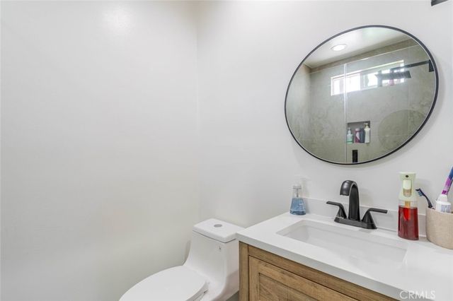 12300 Stagg, North Hollywood, CA 91605