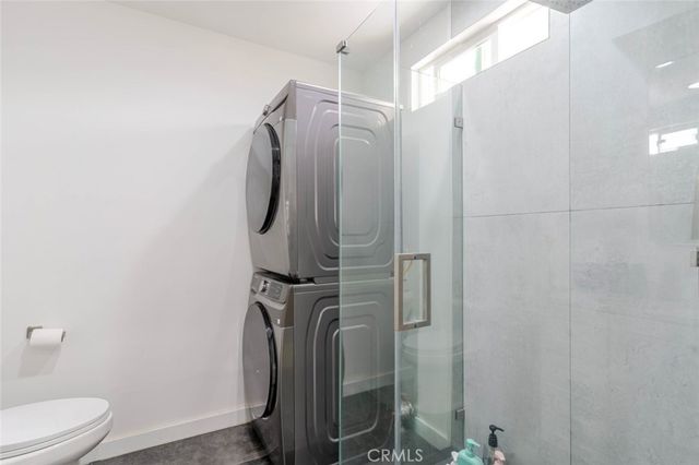 12300 Stagg, North Hollywood, CA 91605