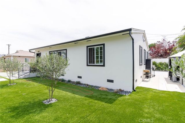 12300 Stagg, North Hollywood, CA 91605