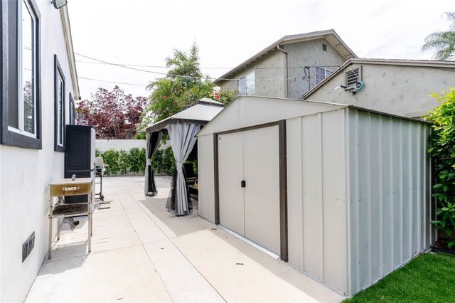 12300 Stagg, North Hollywood, CA 91605