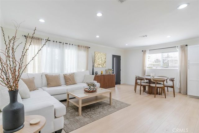 12300 Stagg, North Hollywood, CA 91605