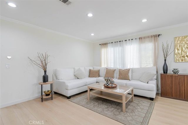 12300 Stagg, North Hollywood, CA 91605