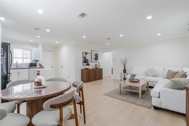 12300 Stagg, North Hollywood, CA 91605