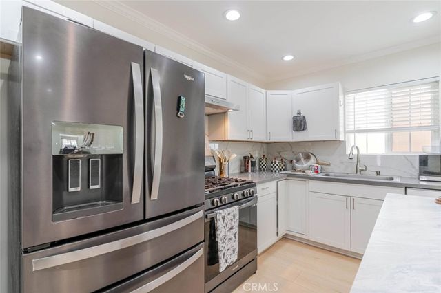 12300 Stagg, North Hollywood, CA 91605