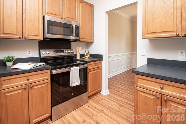 1621 Mountain Ashe Court, Matthews, NC 28105