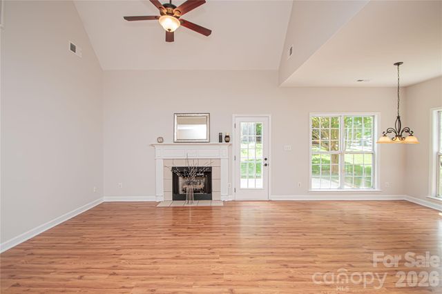 1621 Mountain Ashe Court, Matthews, NC 28105