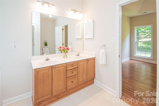 1621 Mountain Ashe Court, Matthews, NC 28105