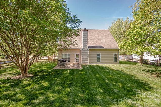 1621 Mountain Ashe Court, Matthews, NC 28105