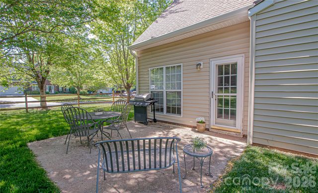 1621 Mountain Ashe Court, Matthews, NC 28105