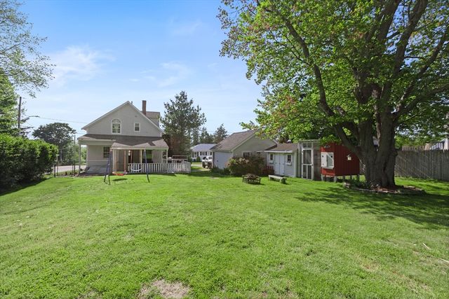 32 Mohill Ave, Swansea, MA 02777