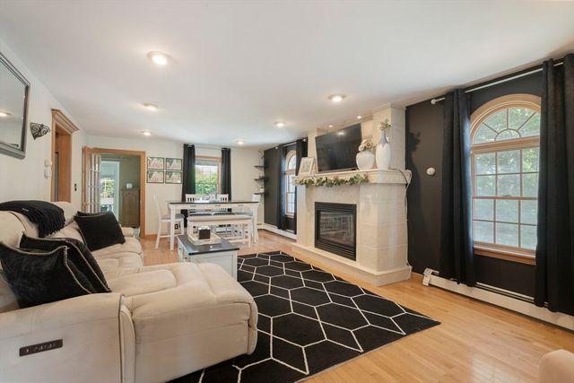 32 Mohill Ave, Swansea, MA 02777