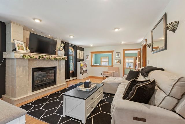 32 Mohill Ave, Swansea, MA 02777