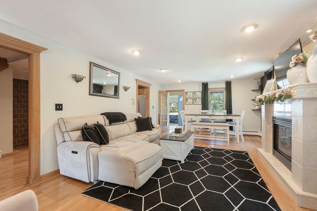 32 Mohill Ave, Swansea, MA 02777