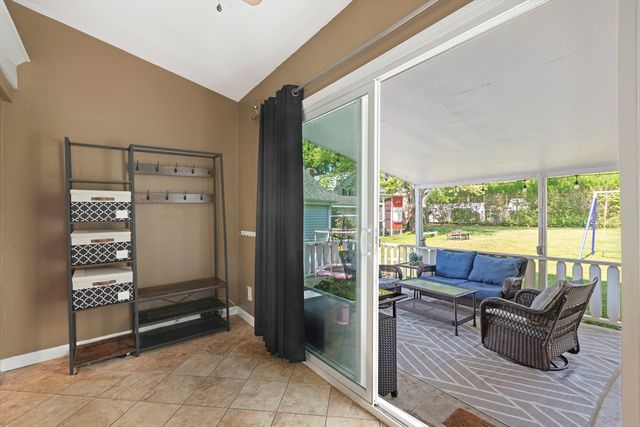 32 Mohill Ave, Swansea, MA 02777