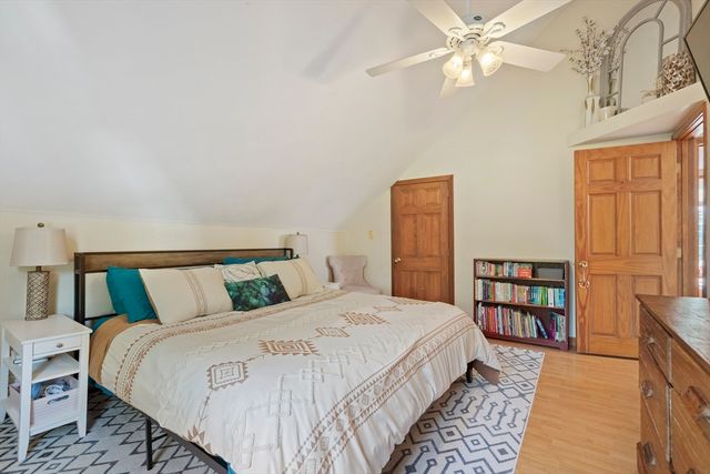 32 Mohill Ave, Swansea, MA 02777